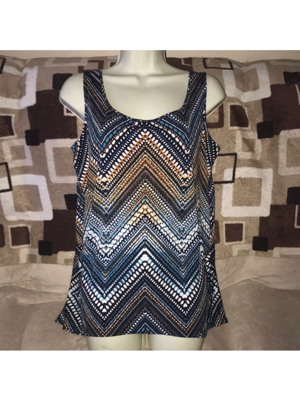Sky’s the limit medium Sleeveless Chevron Print Tank Top - Blue & orange